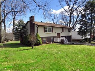 105 Avon Dr, Butler, PA 16001