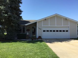 750 Saint Johns Ct, Crete, NE 68333