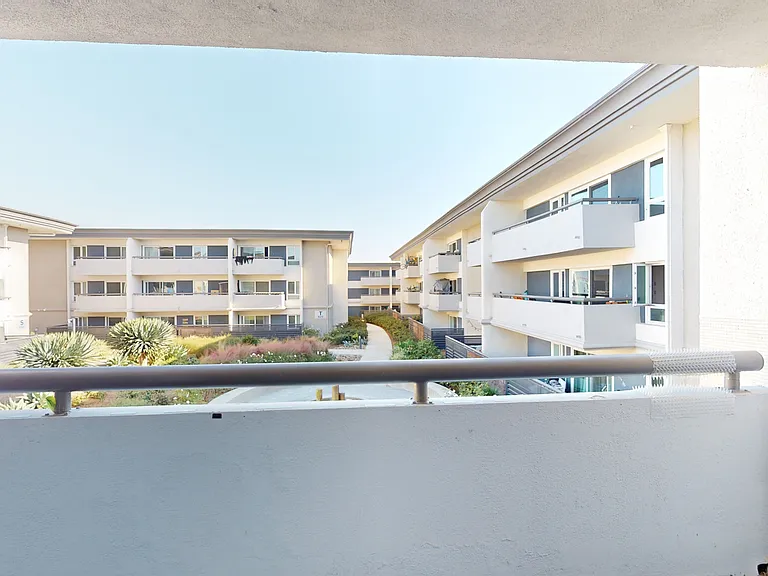 Eight 80 Newport Beach — Photo 85