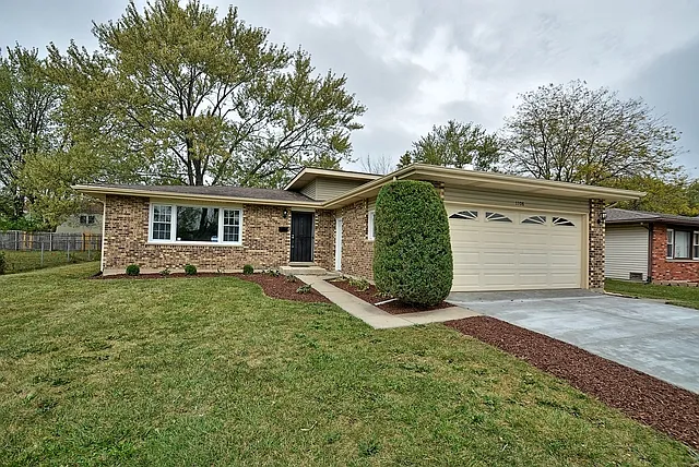 1108 Amherst Ln photo 1