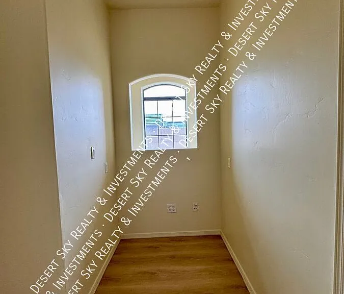 4334 Capistrano Ave — Photo 23
