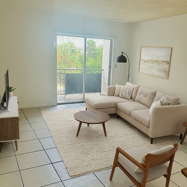 1st image of 888 NE 132nd St APT 205