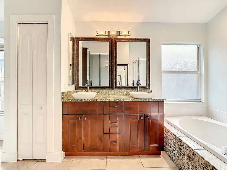 1407 Trail Boss Ln — Photo 12