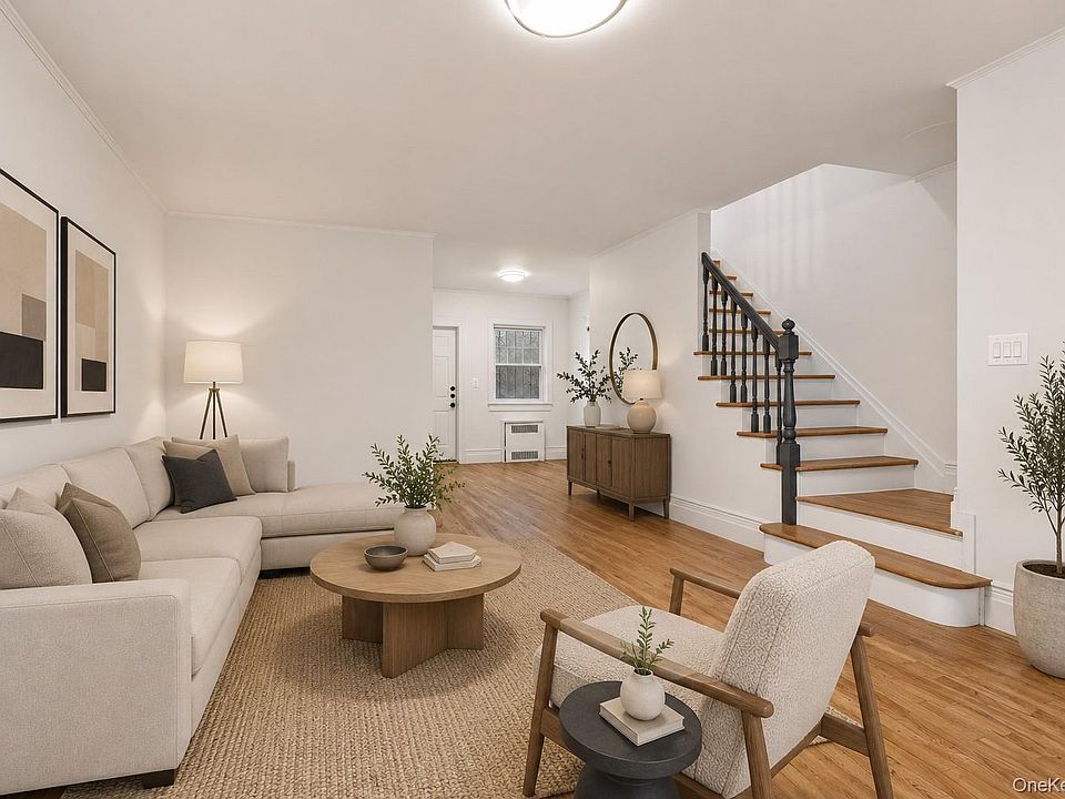 1st image of 946 Gerard Avenue