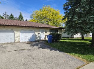 734 S Main St, Oregon, WI 53575