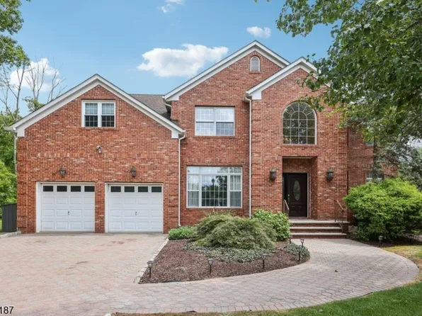 3 Hasemann Ct, West Caldwell Twp., NJ 07006