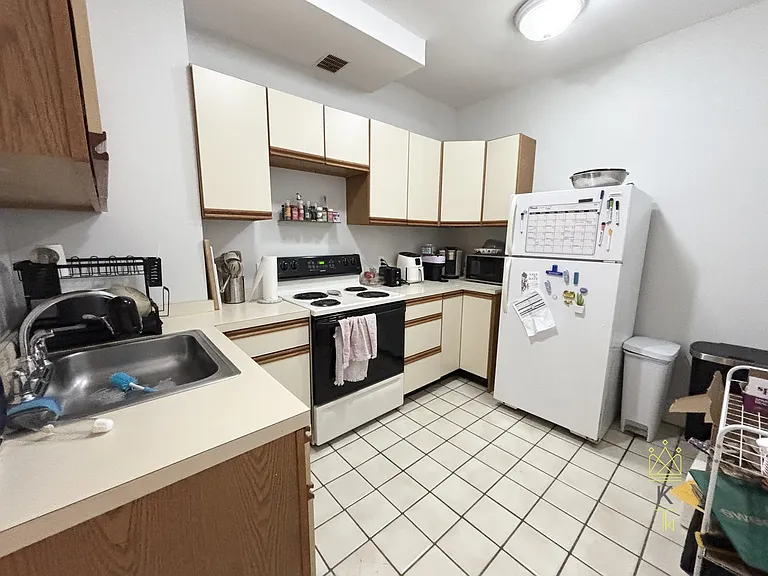 175 Harvard St #2 — Photo 6