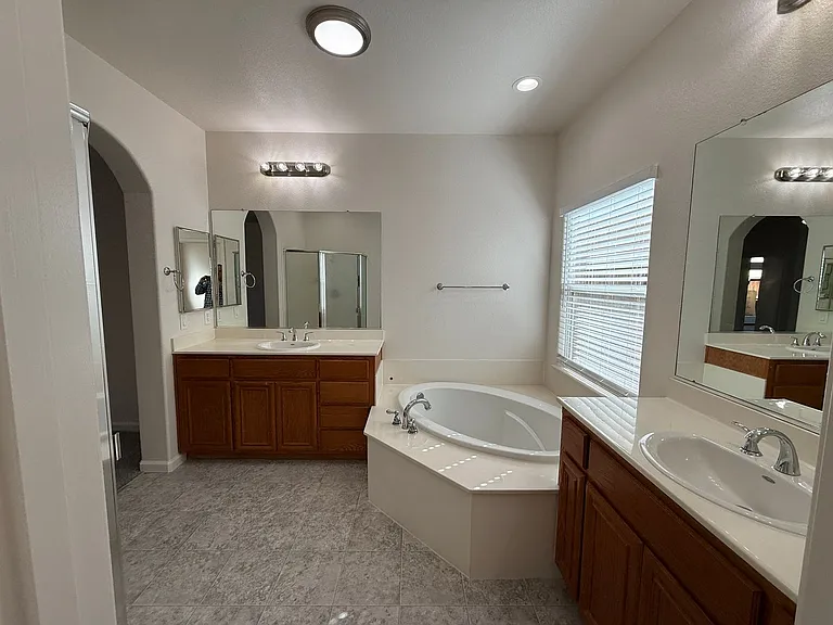 1836 Encina Ave — Photo 39