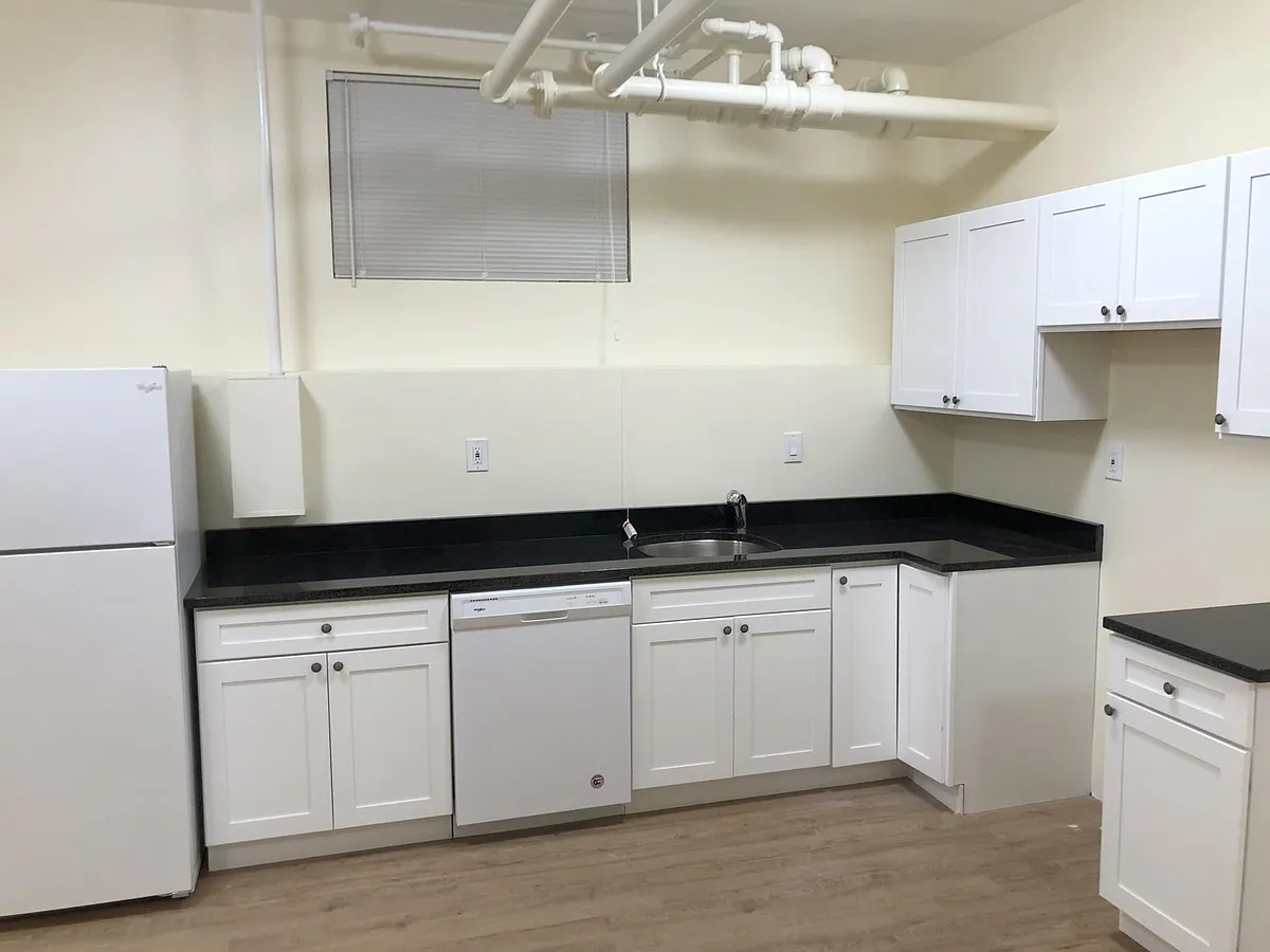 Building Photo - 114 Hemenway St #B
