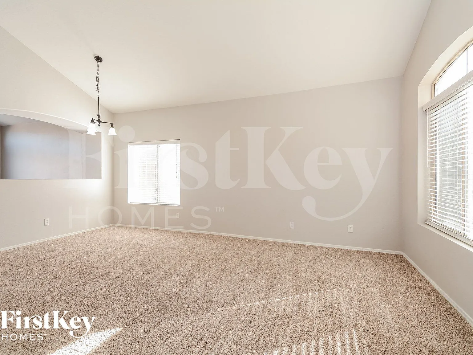 3 bed, 2.5 bath, 1749 sqft, $2,270 — Photo 3
