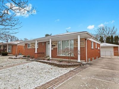 26633 Woodshire St, Dearborn Heights, MI, 48127