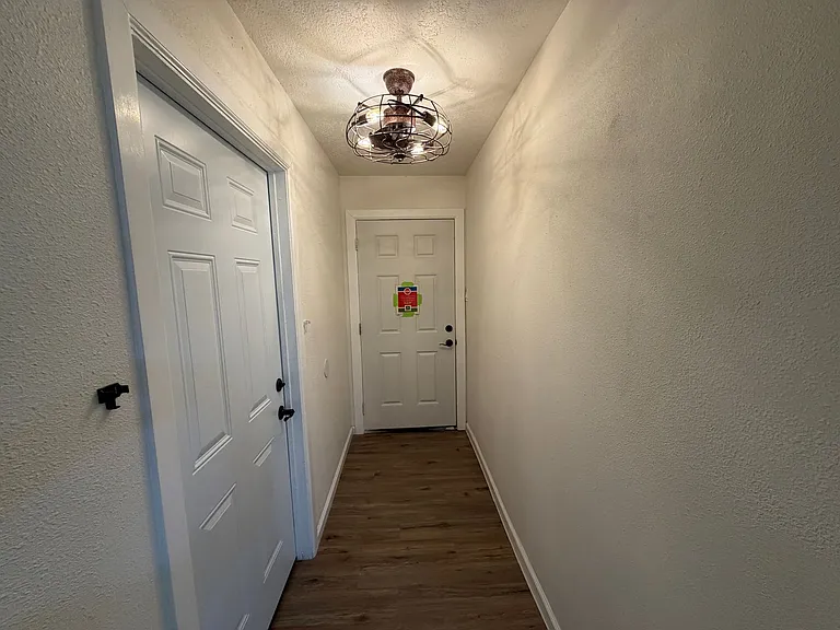1512 Clancy Dr NE — Photo 4