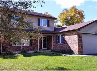 114 Maple Ave, Fox River Grove, IL 60021