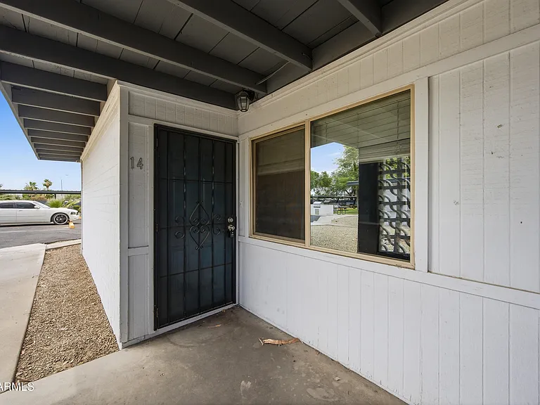 1518 W Colter St #14 — Photo 2