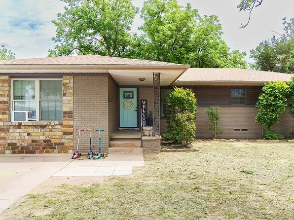 1404 A St, Snyder, OK 73566