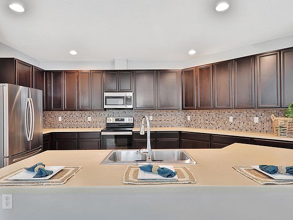 2nd image of 340 Welbeck Pl