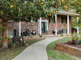 1111 W Northwood Cir, Bolivar, MO 65613
