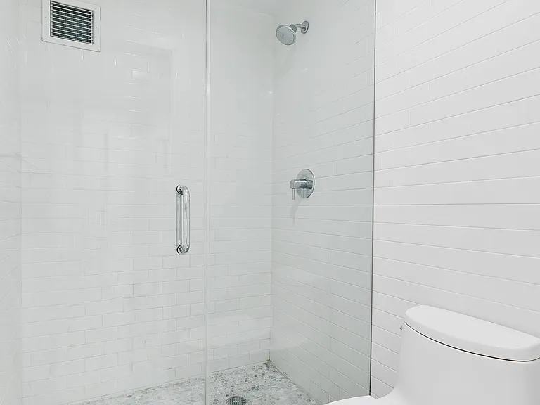 220 E 95th St #2A — Photo 8