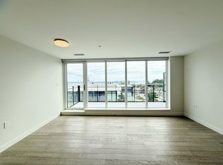 1526 Finlay St #8F, White Rock, BC V4B 4L9