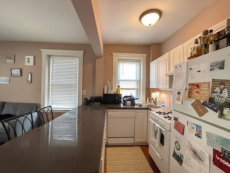 1332 Commonwealth Ave #2A — Photo 3