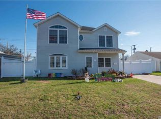 4237 Clarissa Rd, Bethpage, NY 11714