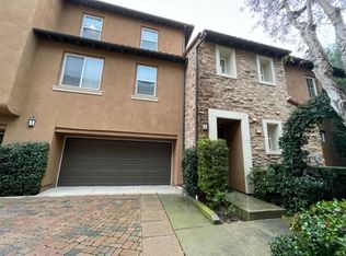 149 Roadrunner, Irvine, CA 92603
