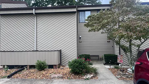 6 Lakeshore Ct #97 Photo 1