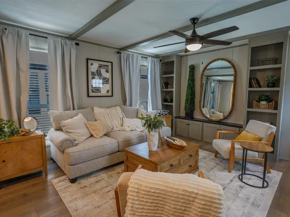7151 Alcove St #1, Azle, TX 76020