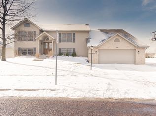 1409 Saddle Brook Ln, Metamora, IL 61548