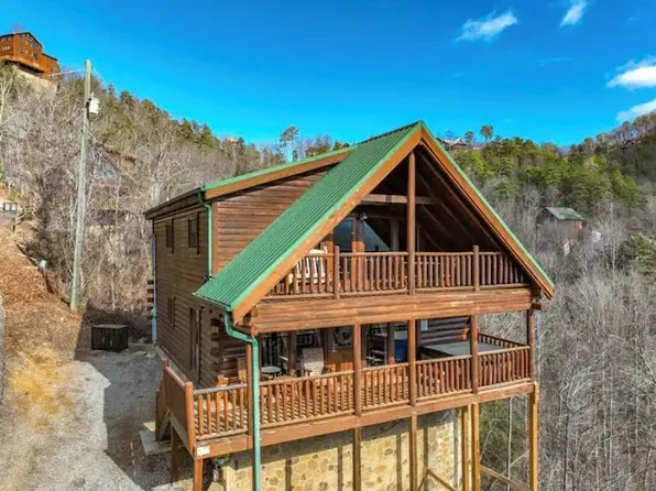 1749 Bassett Way, Sevierville, TN 37876