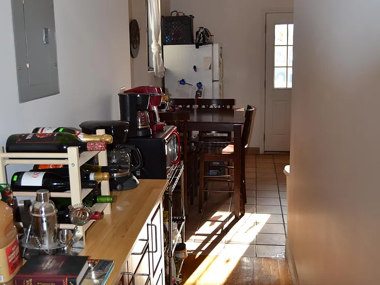 33 Egremont Rd #1 — Photo 5
