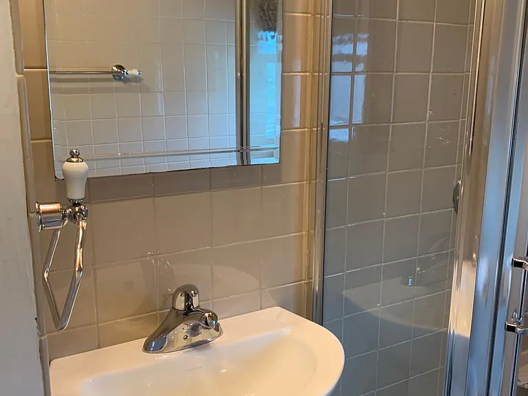 7 Kerr Ave #2 — Photo 22