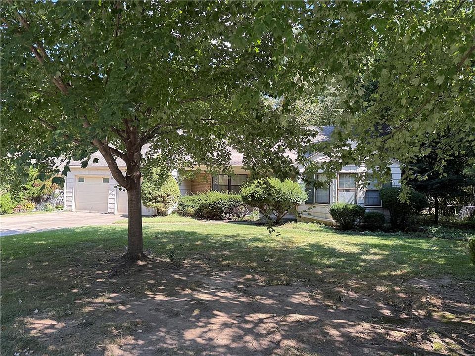 1st image of 9237 Manor Rd