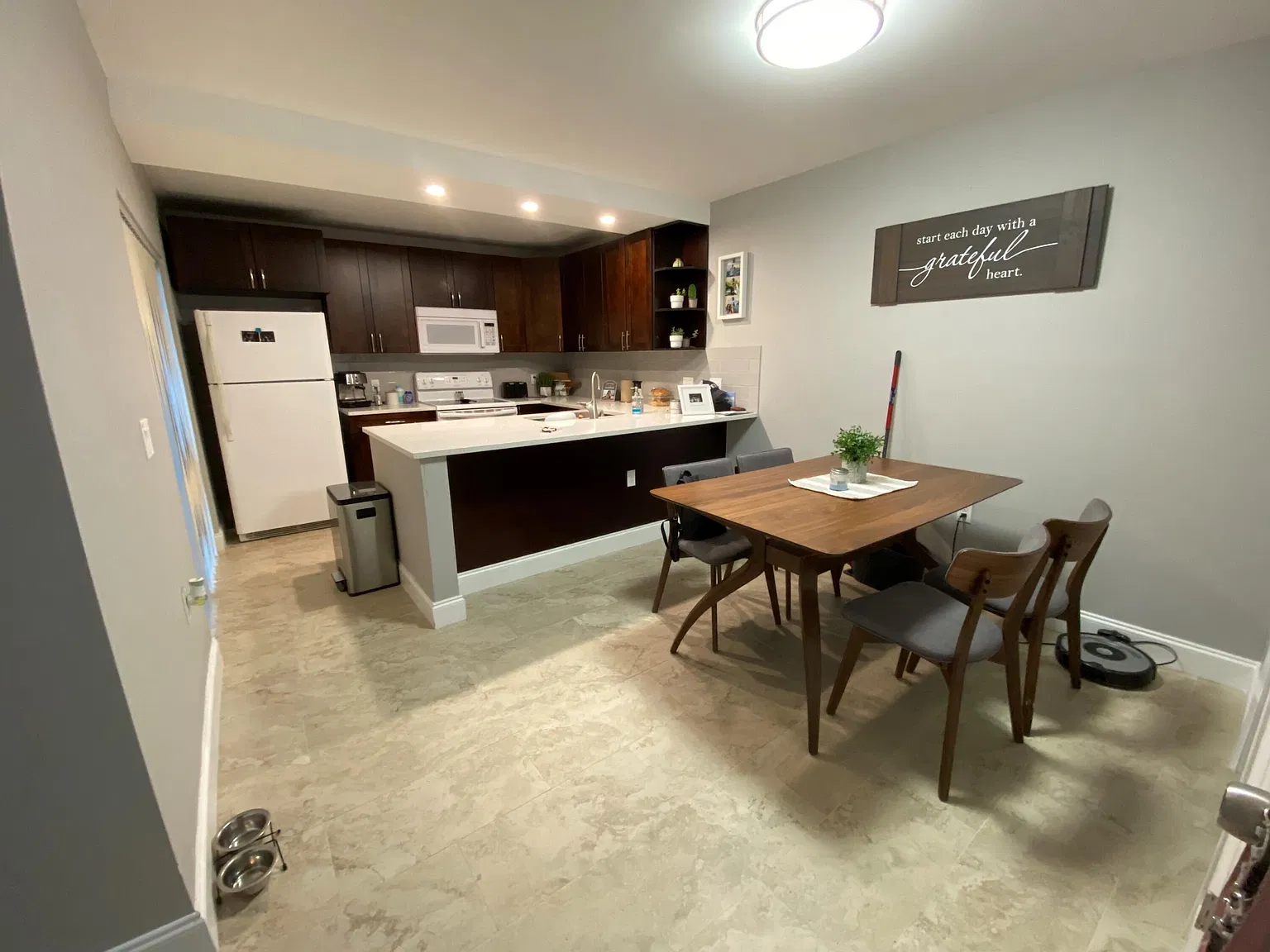 2 bed, 2.5 bath, 1236 sqft, $2,450 — Photo 3