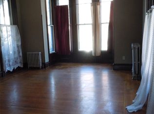 26 Deering St APT 1, Portland, ME 04101