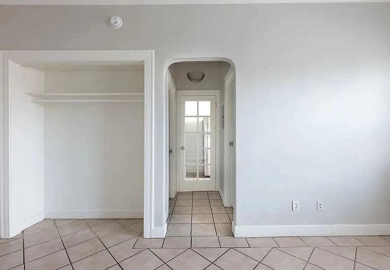 257 S Kenmore Ave #103 — Photo 13
