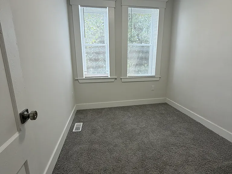 2905 Presbury St — Photo 22