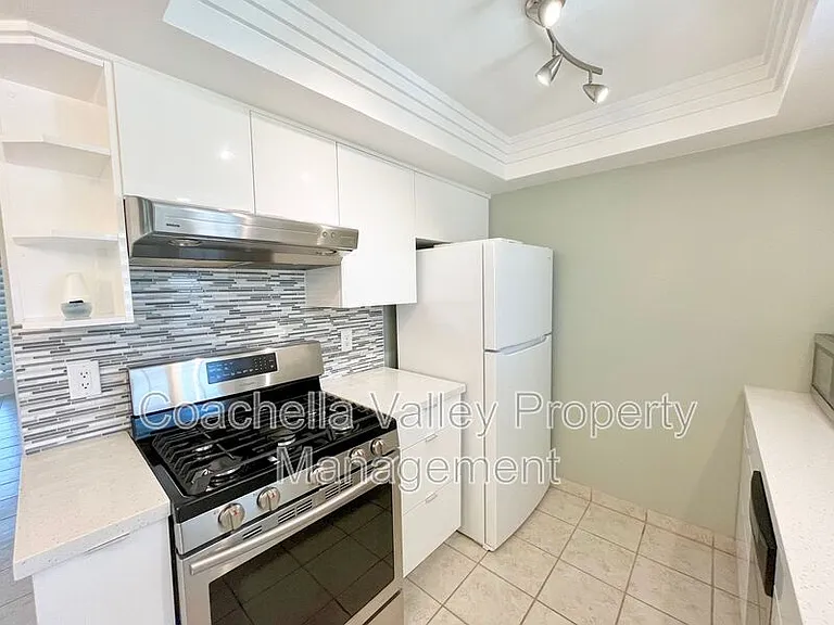 2160 S Palm Canyon Dr #9 — Photo 9