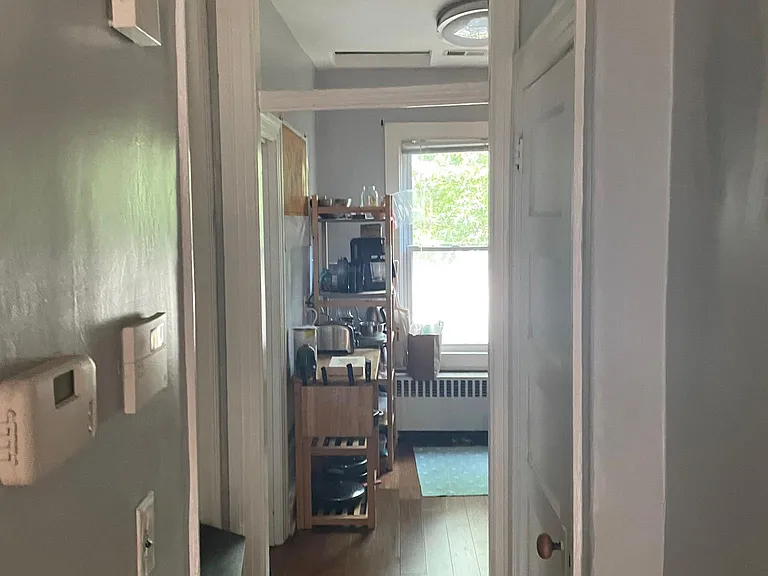 122 15th St NE — Photo 8