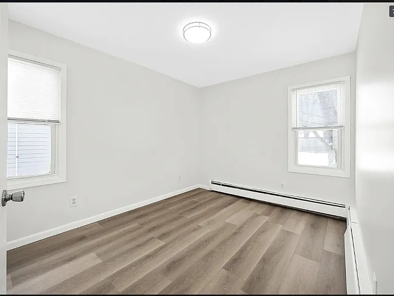 25184 Wiseman St — Photo 7