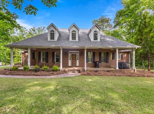 54 Meadow Ln, Hawkinsville, GA 31036