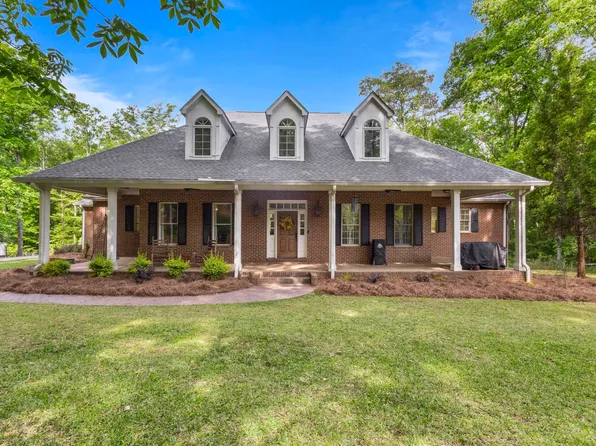 54 Meadow Ln, Hawkinsville, GA 31036