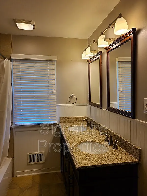 3 bed, 1.5 bath, 1362 sqft, $2,250 — Photo 3