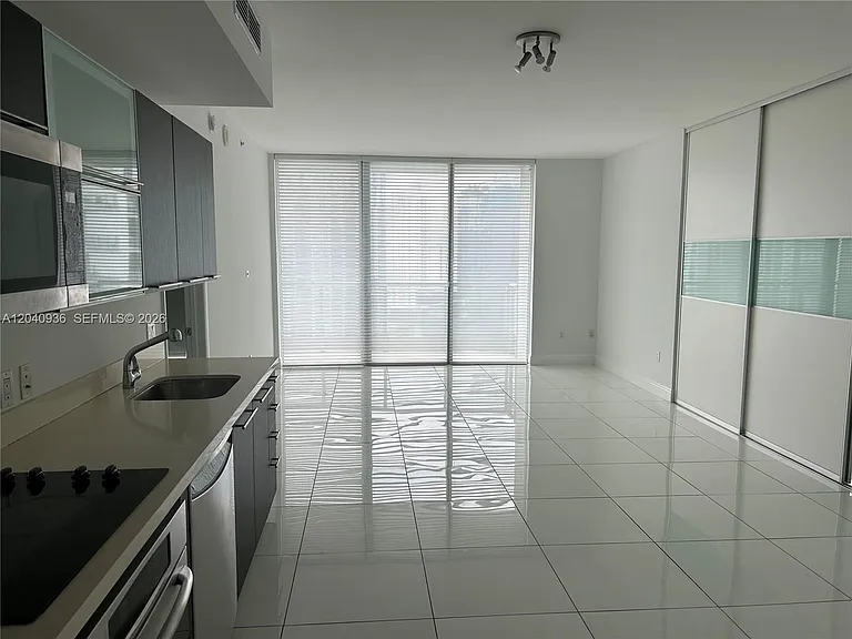 90 SW 3rd St #3610 — Photo 4