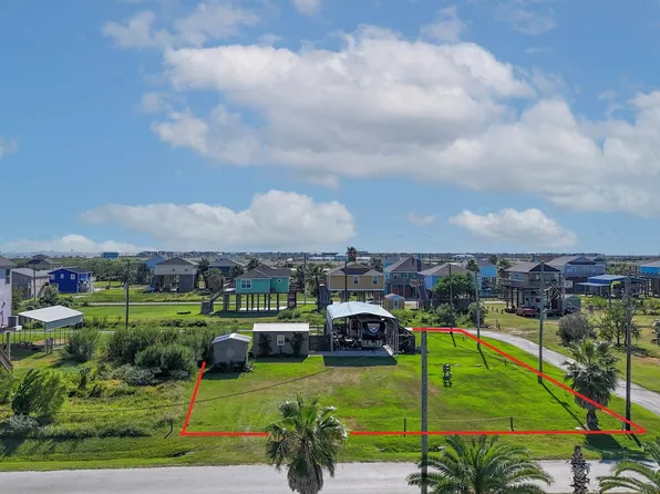 913 O'Neil Rd, Crystal Beach, TX 77650