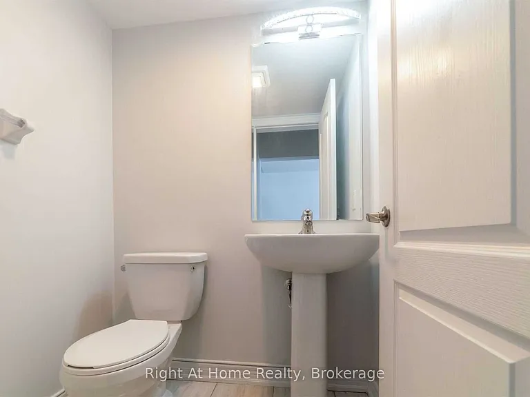 66 Knotty Pine Ave — Photo 11