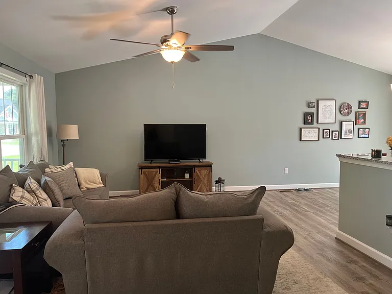 346 Brooks Dr — Photo 9