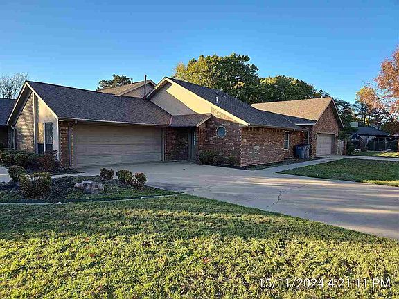 4th image of 2544 NE Heritage Creek Dr