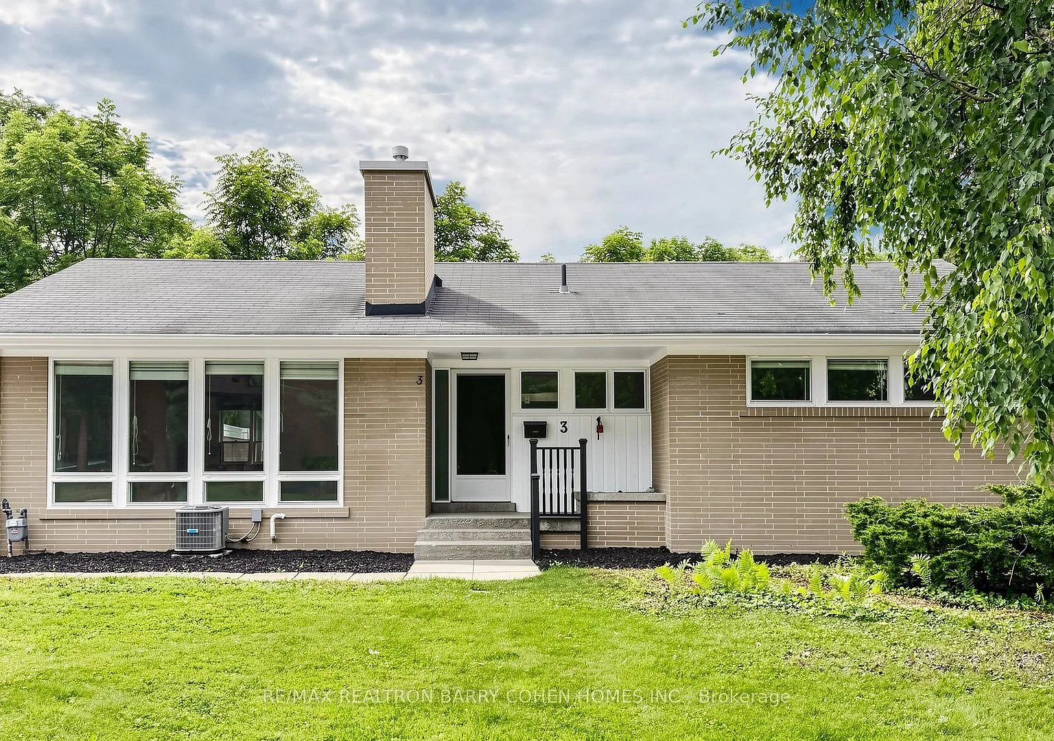 5 bed, $4,980 — Photo 1
