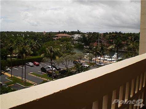 4th image of 90 Edgewater Dr APT 516